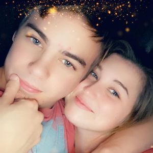 Meet your Posher, Leslie